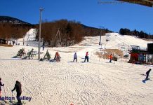 Bolton Valley Resort Live Cam - Main Base - Vermont