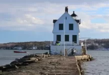 Rockland Breakwater Lighthouse Live Cam - Maine