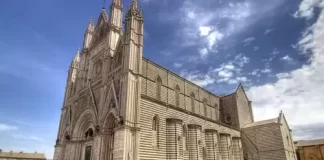 Duomo Di Orvieto Live Webcam - Italy