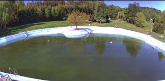 Lomnice Nad Popelkou Public Pool