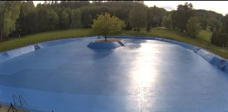 Live Webcam Public Pool - Lomnice Nad Popelkou