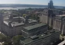 Quebec Parliament Building Cam