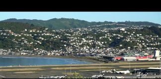 Lyall Bay - Wellington Airport - New Zealand Live Webcam