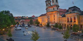 Dobó István Square Live Webcam - Eger, Hungary
