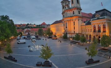 Dobó István Square Live Webcam - Eger, Hungary