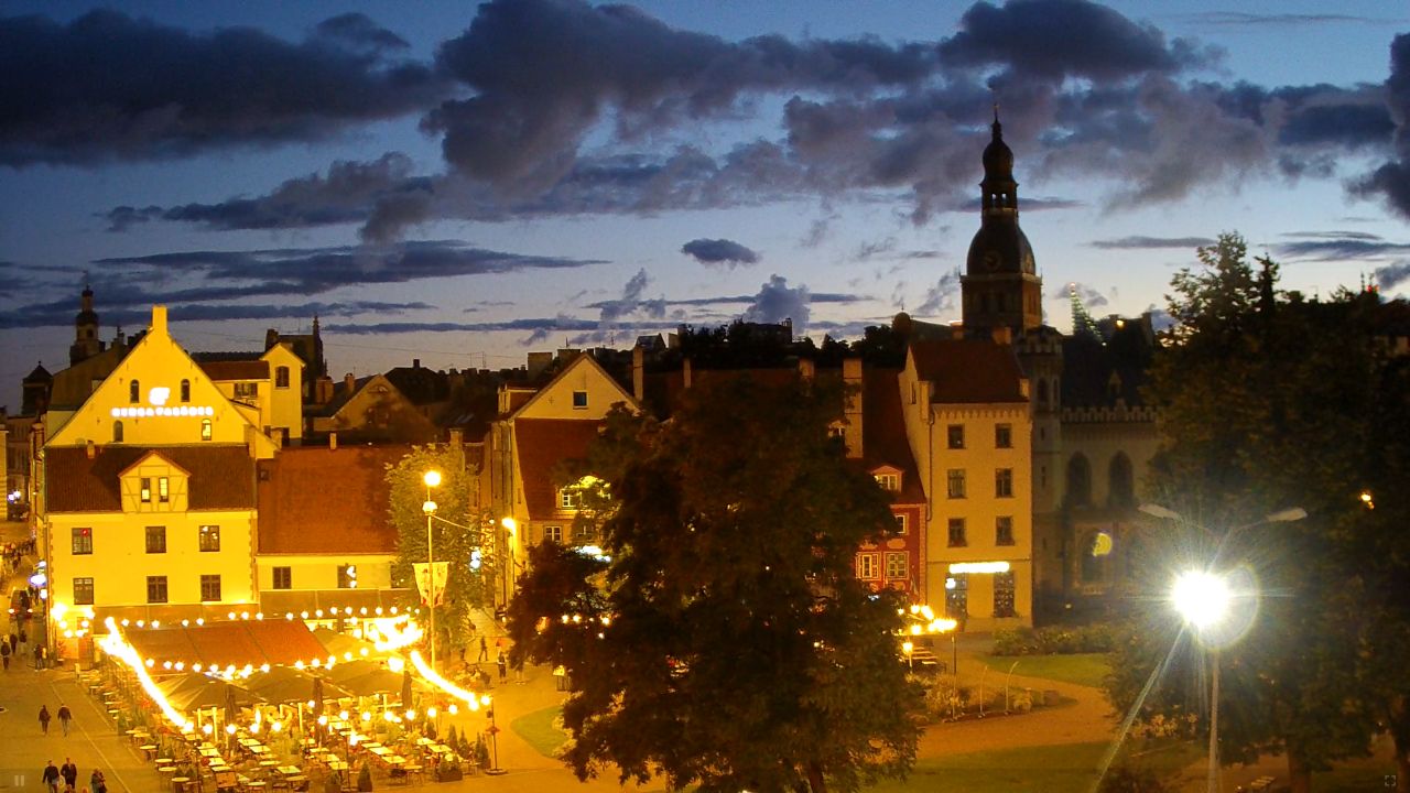 Live Webcam Livu Square – Riga, Latvia