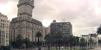 Live Webcam Montevideo, Uruguay Plaza Independencia
