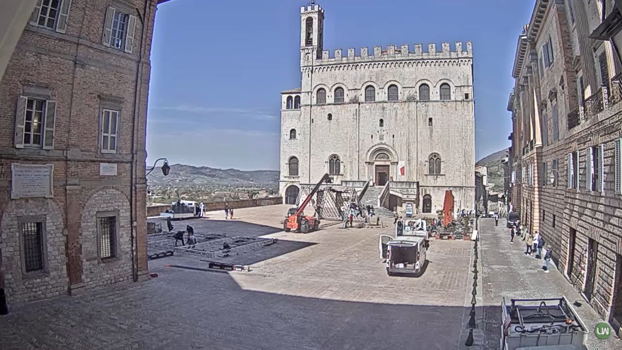 Piazza Grande Live Webcam - Gubbio Italy | Real Time Video