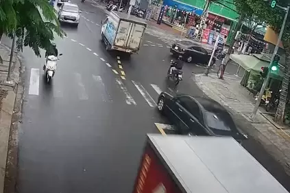 Live Webcam Thi Minh Khai Crossroads – Nguyen Trai