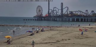 Murdoch's Live Cam Galveston, Texas - Beach View