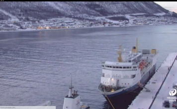 Tromsøysundet Strait Live Cam - Norway - Hd Video