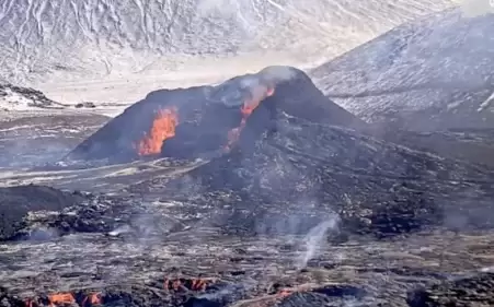 Geldingadalur Volcano, Iceland Live HD Webcam Video