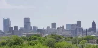 Milwaukee, Wisconsin Live City Skyline Webcam