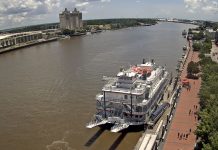 River Street Savannah River Live Webcam - Georgia