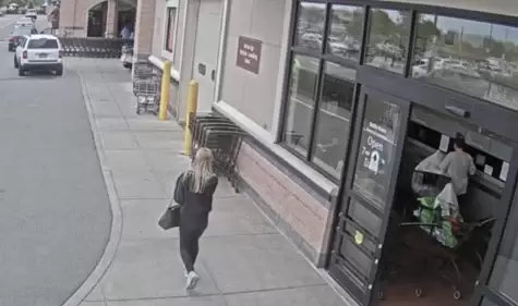 Buffalo, New York Wegmans McKinley Grocery Live Webcam