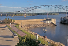 Port Of Dubuque, Iowa Live Webcam Julien Dubuque Bridge