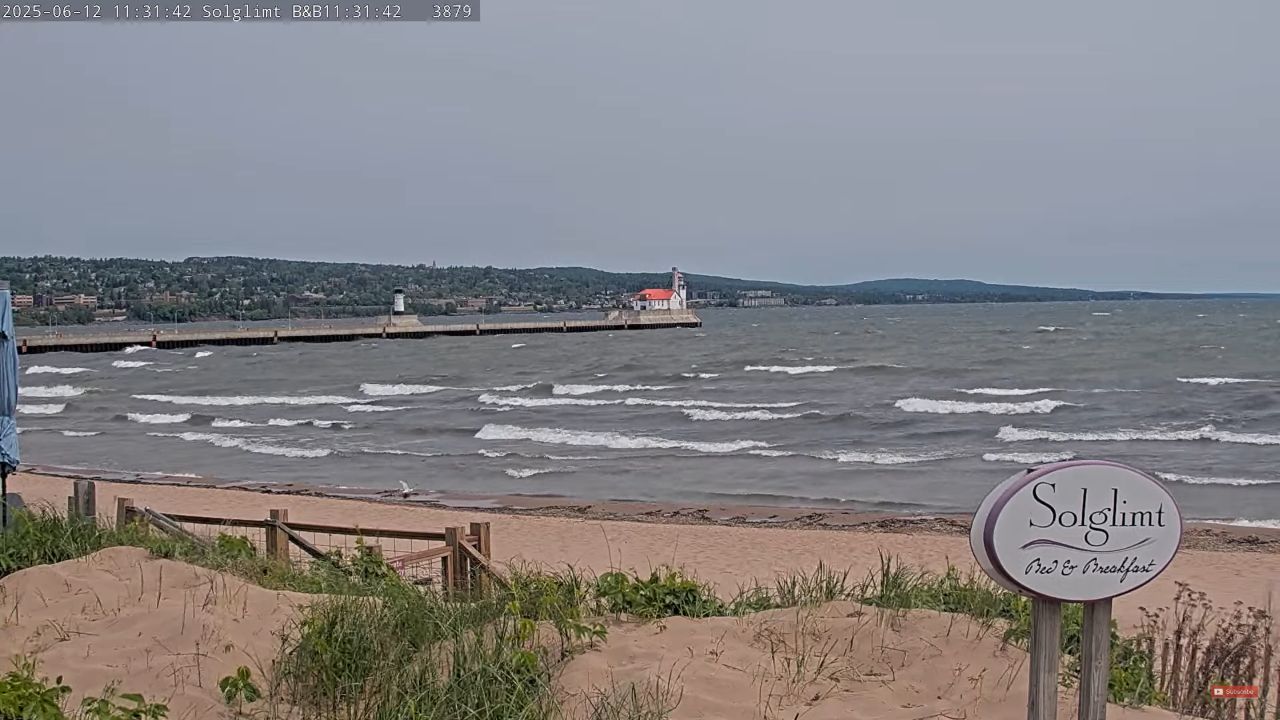 Park Point Beach – Solglimt B & B Live Webcam – Duluth, MN