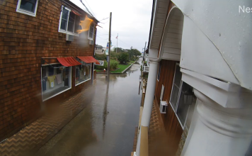 Oh La La Boutique Live Webcam Ocean Beach, Fire Island, Ny