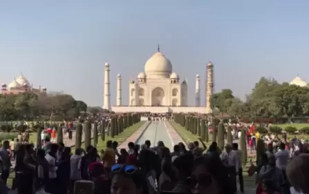 Taj Mahal Webcam Agra, India