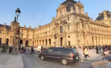Louvre Museum Live Webcam Tour