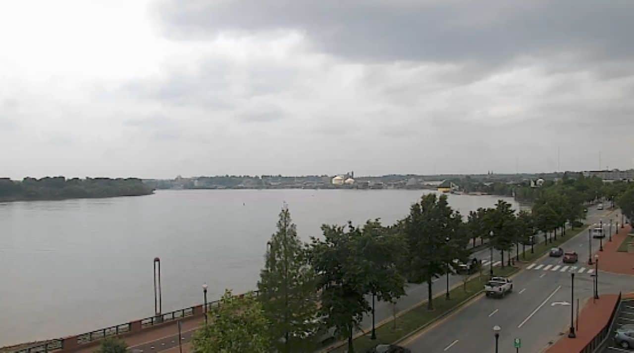 Live Webcam Riverside Drive Downtown Evansville, Indiana