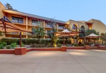 Hilton Phoenix Resort At The Peak Webcam