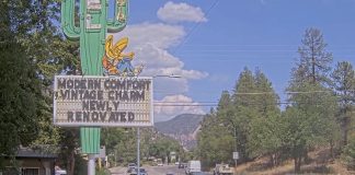 Siesta Motel Durango | Main Avenue | Video