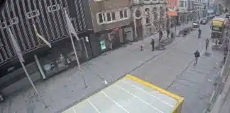 Webcam Mechelen - Bruul Street - Antwerp, Belgium