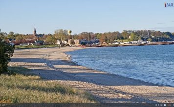 Algoma Harbor Webcam | Wisconsin