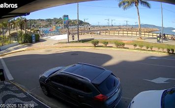 Live Webcam Centro, Itapema - Sc, Brazil