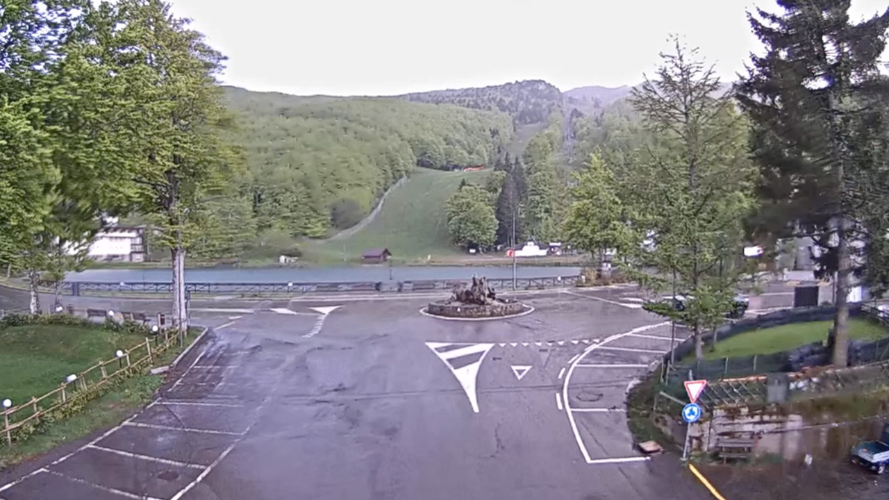 Cerreto Lakes Live Webcam