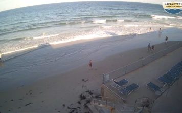 Lafayette's Oceanfront Resort Webcam - Wells, Maine