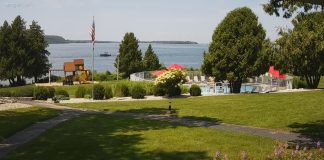 Live Webcam Bay Shore Inn - Sturgeon Bay, Wisconsin