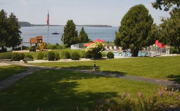 Live Webcam Bay Shore Inn - Sturgeon Bay, Wisconsin