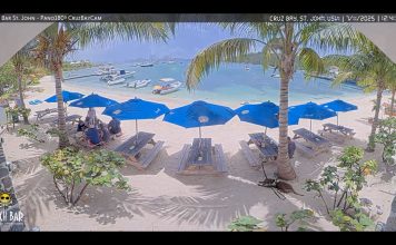 Live Webcam Honeymoon Beach - St John, Usvi