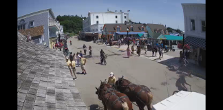 Live Webcam Horn's Bar - Mackinac Island, Michigan