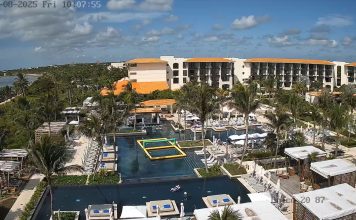 Live Webcam Unico 20°87° Hotel Riviera Maya