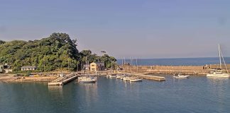 Manatsuru Port Live Webcam - Kanagawa, Japan