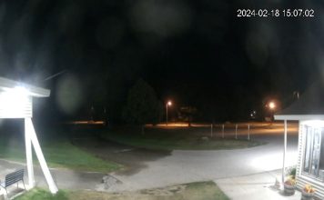 Settings Restaurant Webcam - Mancelona, Michigan