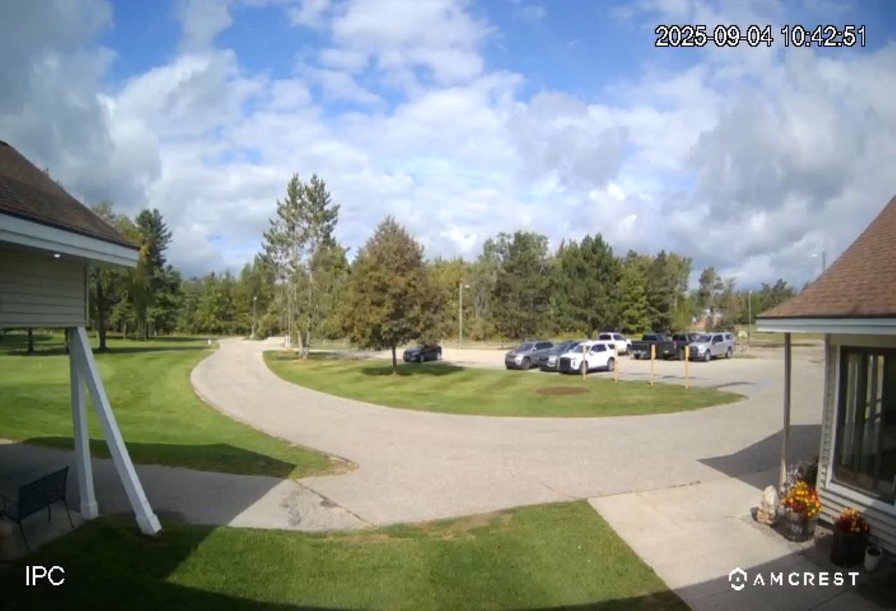 Settings Restaurant Webcam – Mancelona, Michigan