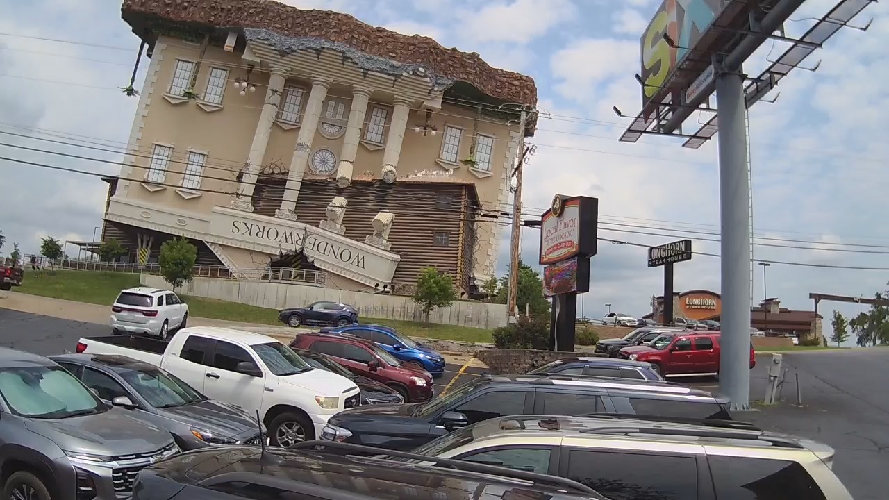 Live Webcam Branson, MO – Wonderworks